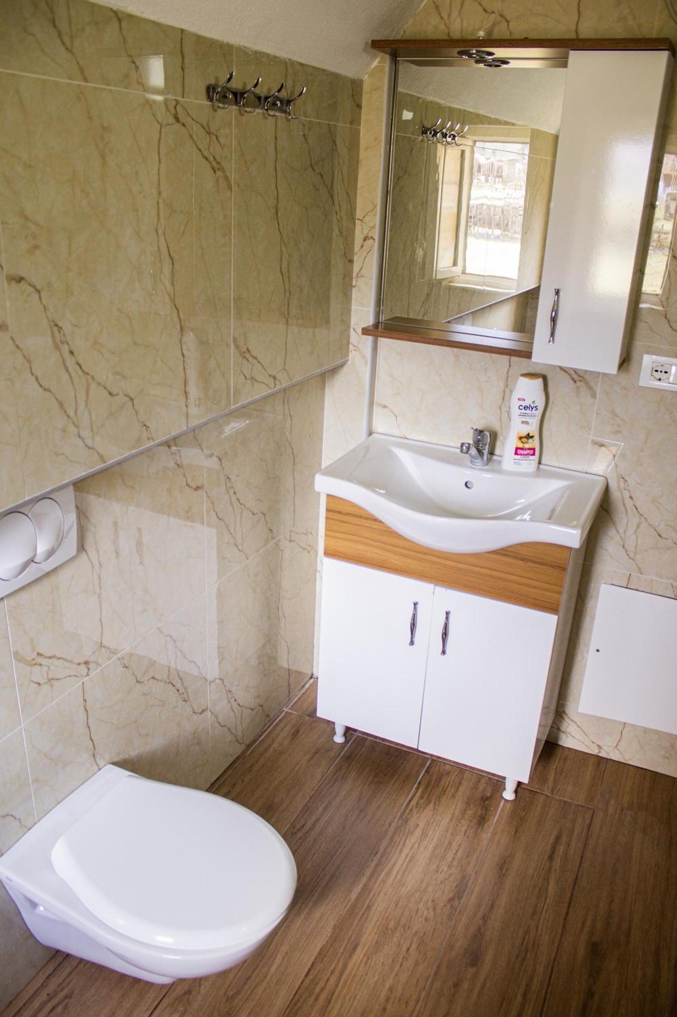Aparthotel Bujtinat E Lugines Valbone Exteriér fotografie