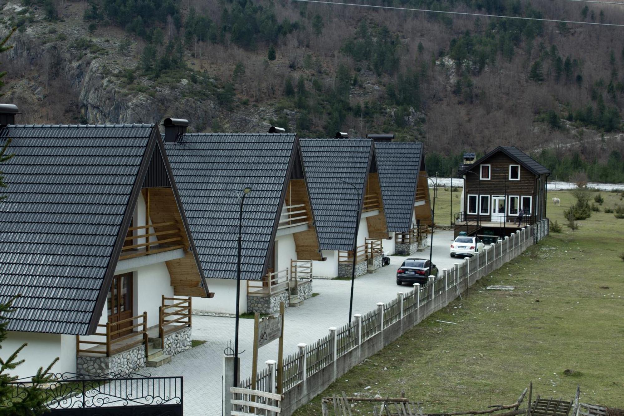 Aparthotel Bujtinat E Lugines Valbone Exteriér fotografie