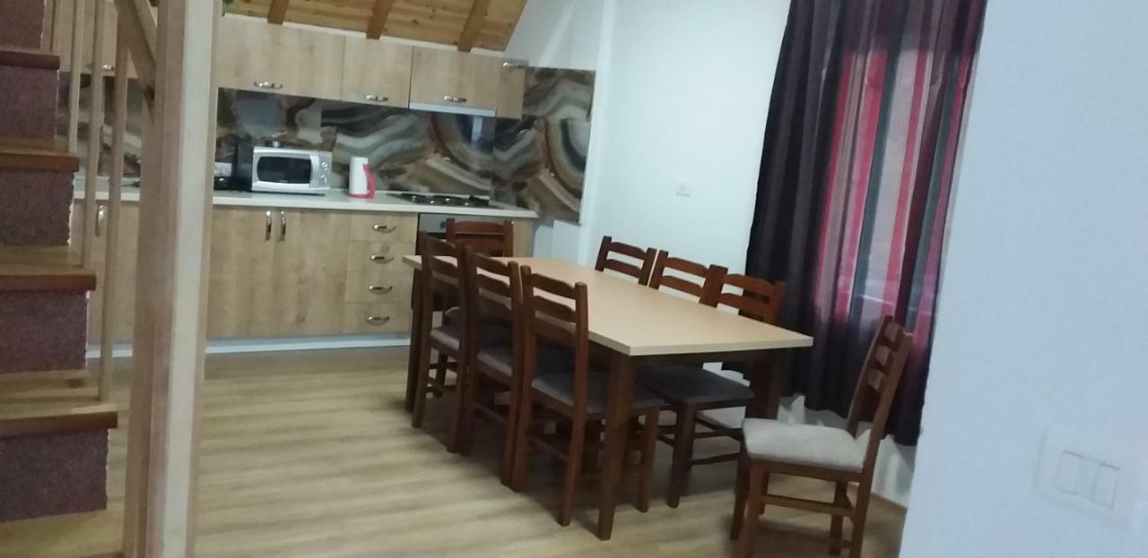 Aparthotel Bujtinat E Lugines Valbone Pokoj fotografie