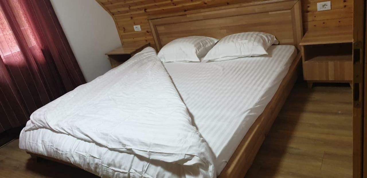 Aparthotel Bujtinat E Lugines Valbone Pokoj fotografie