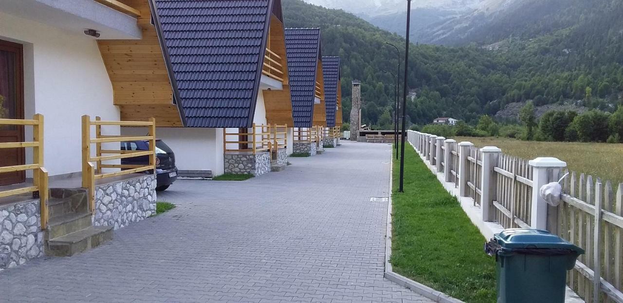 Aparthotel Bujtinat E Lugines Valbone Exteriér fotografie